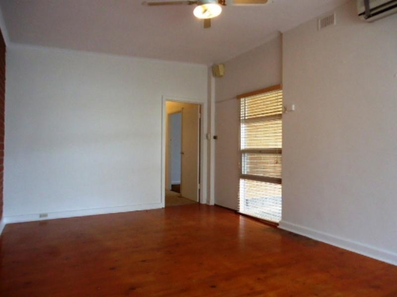 27 Maxwell Rd, Hackham West SA 5163