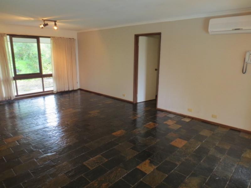 2 Heath Lane, Flagstaff Hill SA 5159