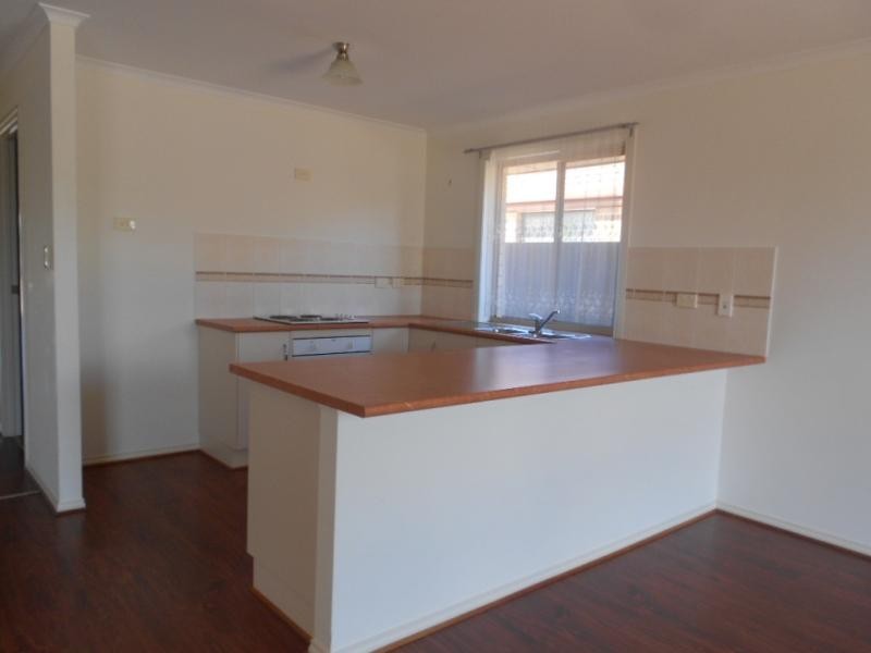 43 Gordon St, Aldinga Beach SA 5173