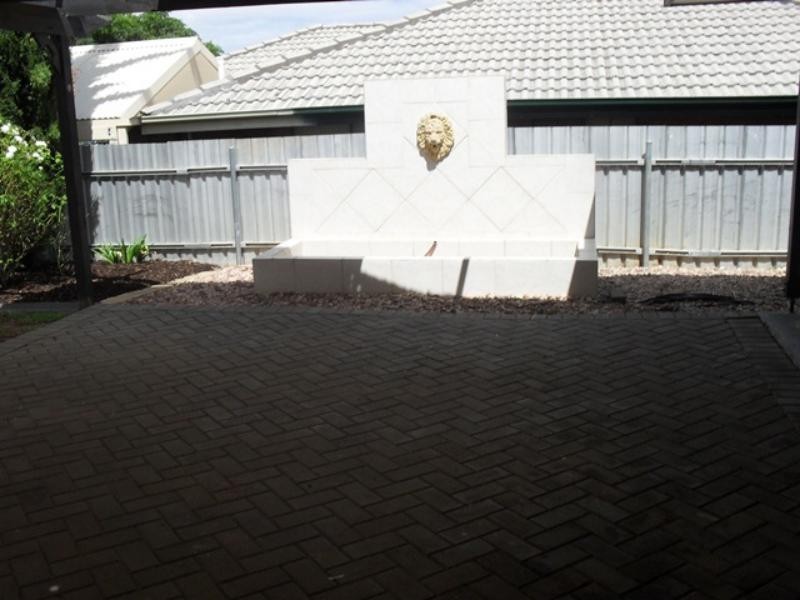 9 Banks  Rd, Woodcroft SA 5162