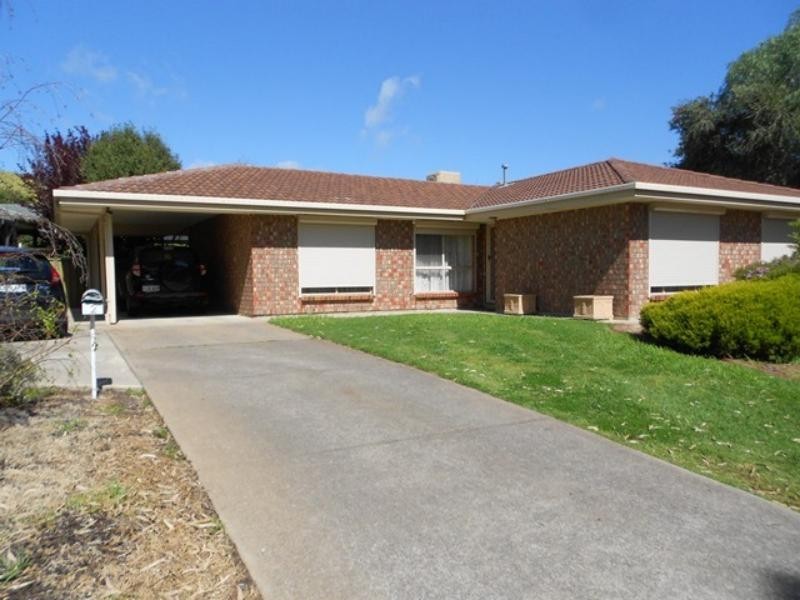 2  Bordeaux  Dr, Woodcroft SA 5162