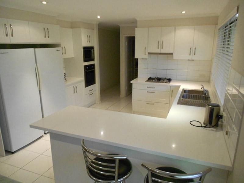 2  Bordeaux  Dr, Woodcroft SA 5162