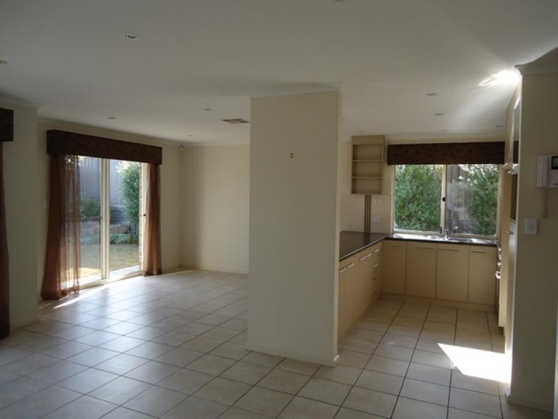 24 Corrimal Ave, Noarlunga Downs SA 5168