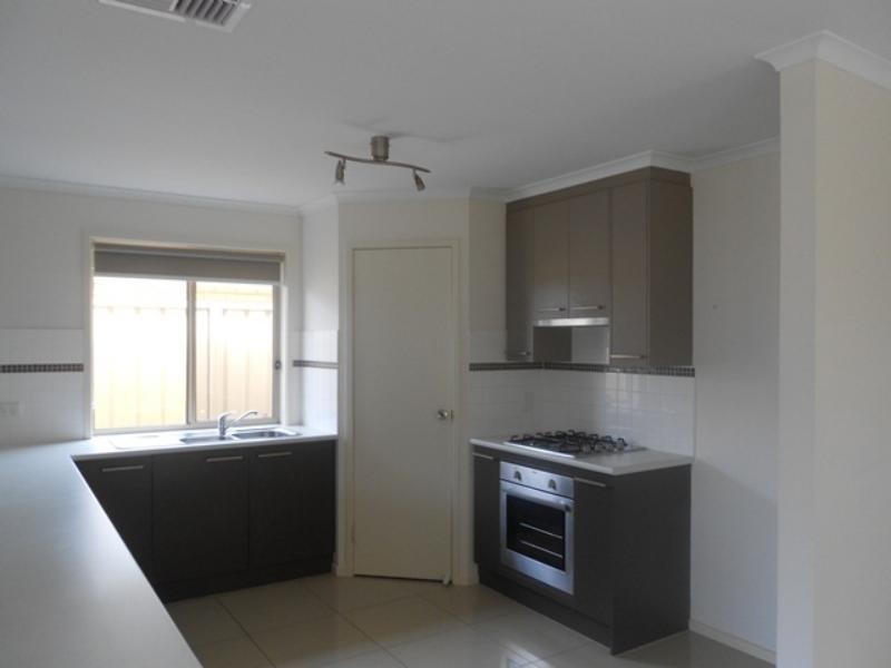 24 Tidal St, Seaford Meadows SA 5169