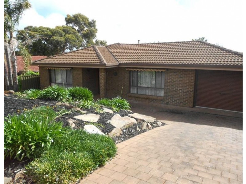 14 Queens Way, Woodcroft SA 5162
