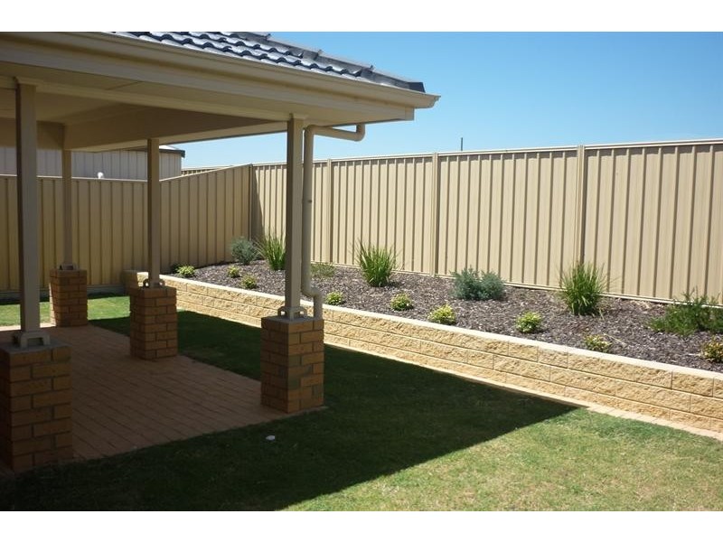 5 Birdsong St, Aldinga Beach SA 5173