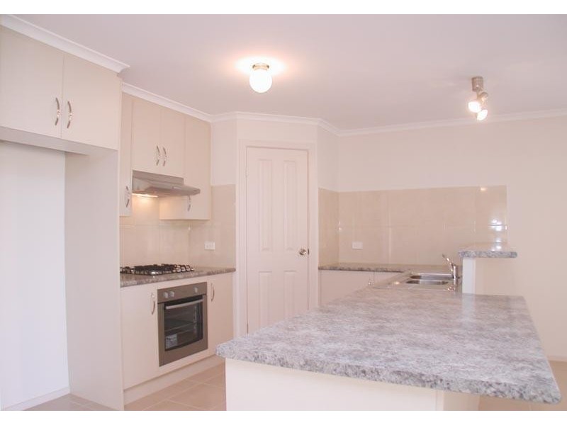 8 South Pacific Bvd, Seaford Meadows SA 5169