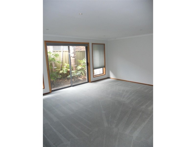 16 Lindsay Ct, Aberfoyle Park SA 5159