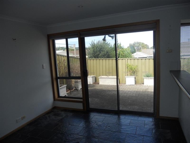 16 Lindsay Ct, Aberfoyle Park SA 5159