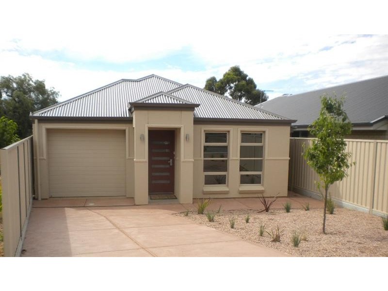 8 Bristol  St, Dover Gardens SA 5048