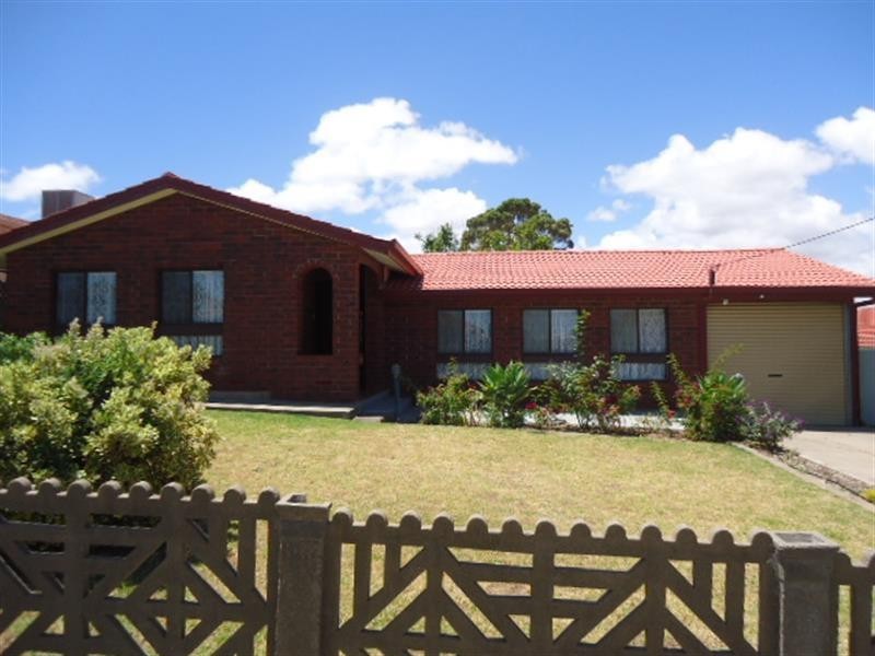 22 Wakefield Ave, Morphett Vale SA 5162