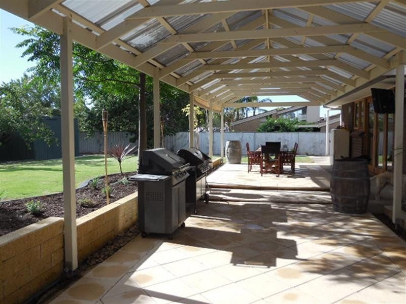 44 Tatiara Rd, Happy Valley SA 5159