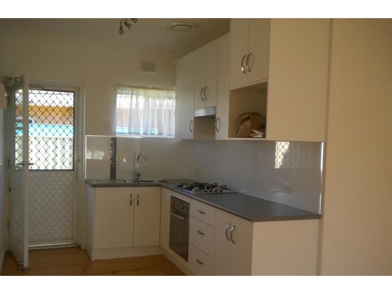 4 Seawynd Ct, Seacliff Park SA 5049