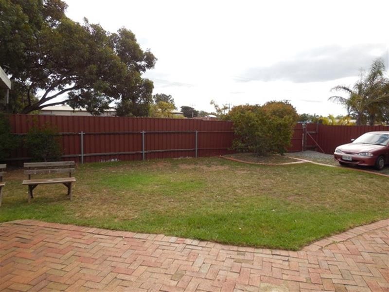 1 Sugarbush Rd, Reynella SA 5161