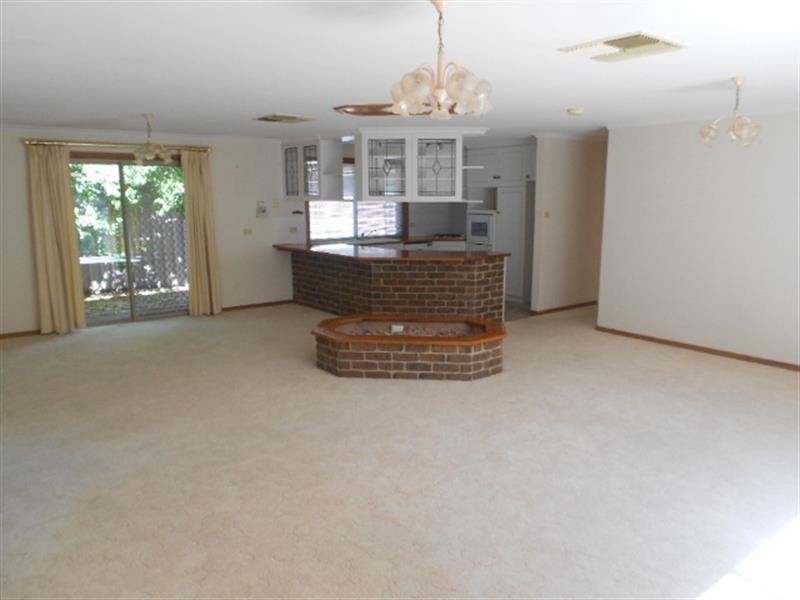 13 Baume Cct, Old Reynella SA 5161