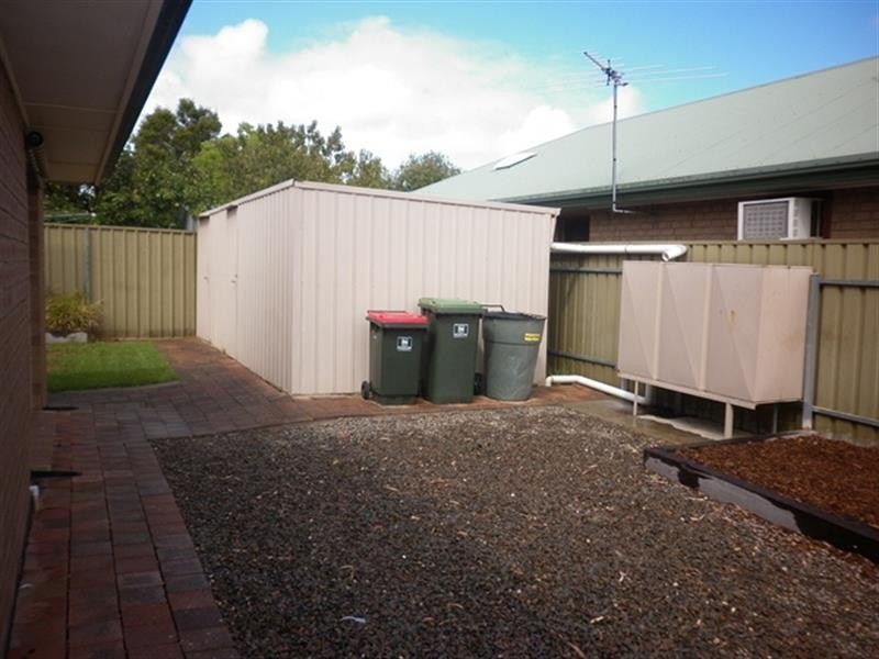 12 Barossa Way, Woodcroft SA 5162