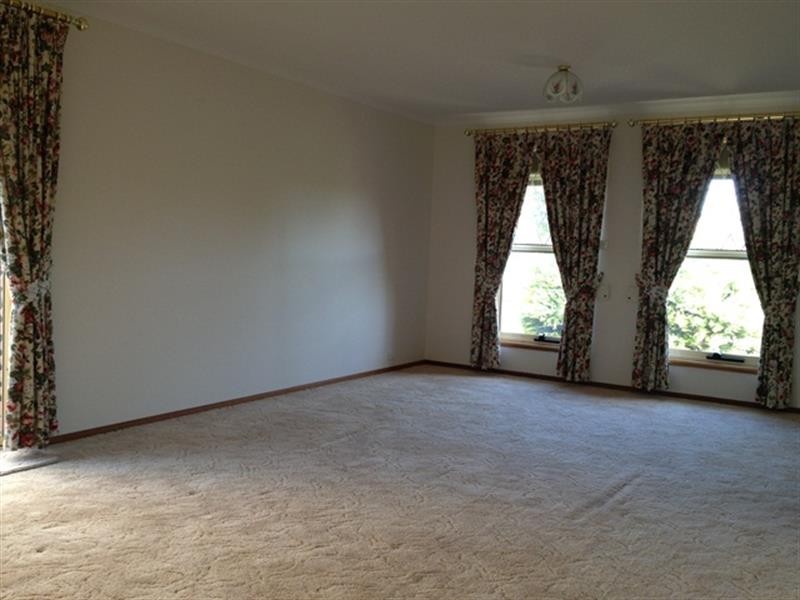 21 Cedar Ave, Seaford SA 5169