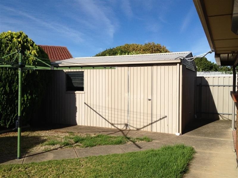 21 Cedar Ave, Seaford SA 5169