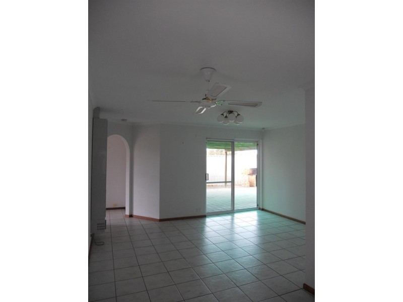 4  Cargo  Ct, Seaford Rise SA 5169