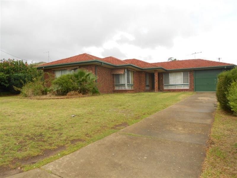 10 Trelawney Cres, Huntfield Heights SA 5163