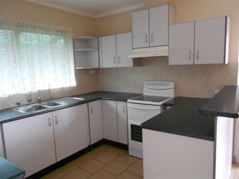 10 Trelawney Cres, Huntfield Heights SA 5163