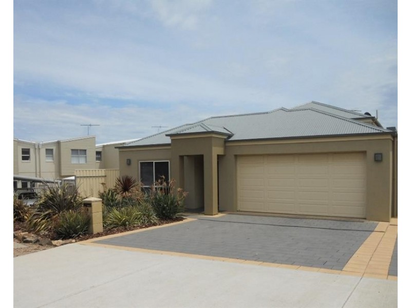 1 Maslin  Cres, Maslin Beach SA 5170