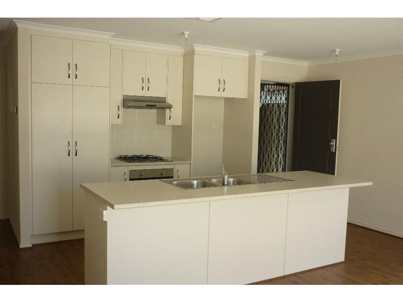 24A Leitch Ave, Port Noarlunga SA 5167