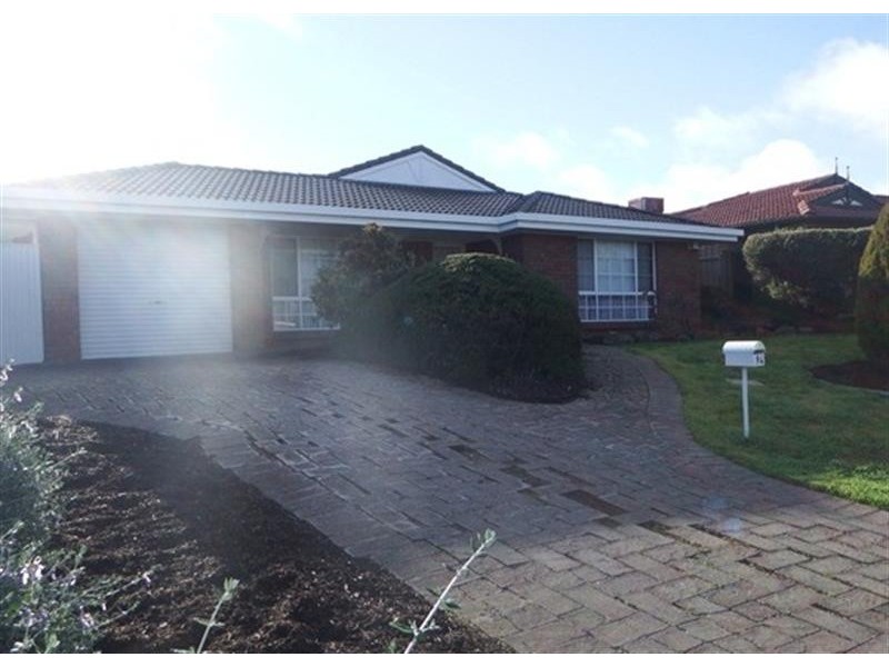 94 Mawson Cct, Woodcroft SA 5162