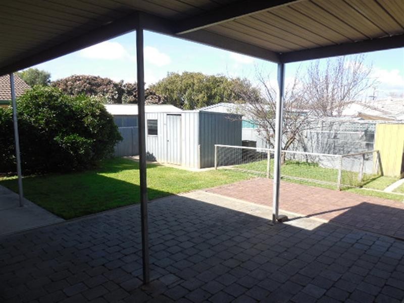 4 Ardross  Cres, Morphett Vale SA 5162