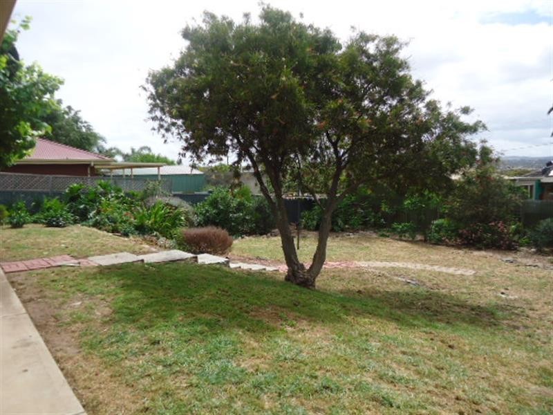 12 Cambridge St, Port Noarlunga SA 5167