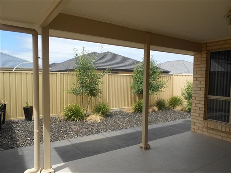 24 Tidal St, Seaford Meadows SA 5169