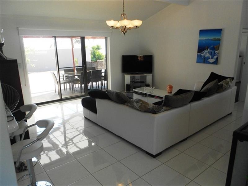 1 Hesperus St, Hallett Cove SA 5158