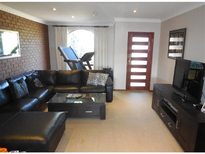 76A Skyline Dr, Flagstaff Hill SA 5159