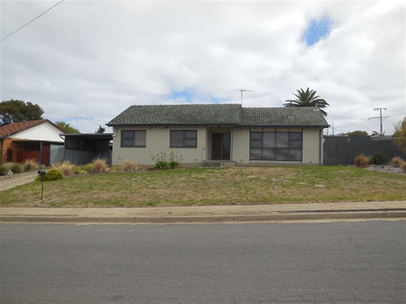 19 Tooma  St, O’sullivan Beach SA 5166