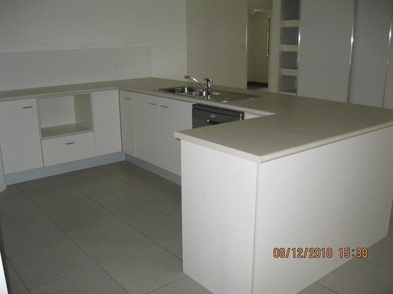 12 Carnarvon Cres, Waterford QLD 4133