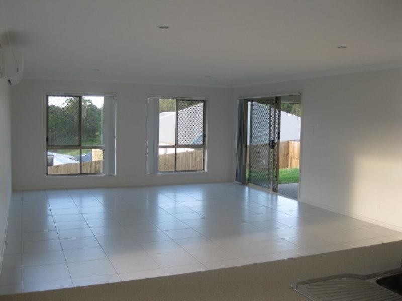 10 Jackeroo  Cres, Gilston QLD 4211