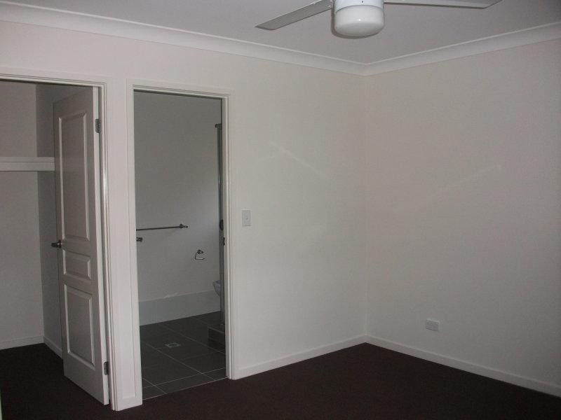 3 Conlan  Ct, Oxenford QLD 4210