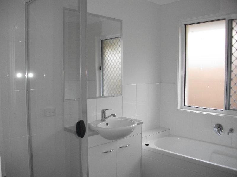 3 Conlan  Ct, Oxenford QLD 4210