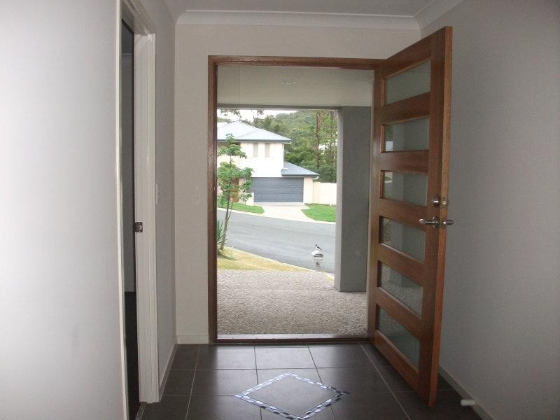 3 Conlan  Ct, Oxenford QLD 4210