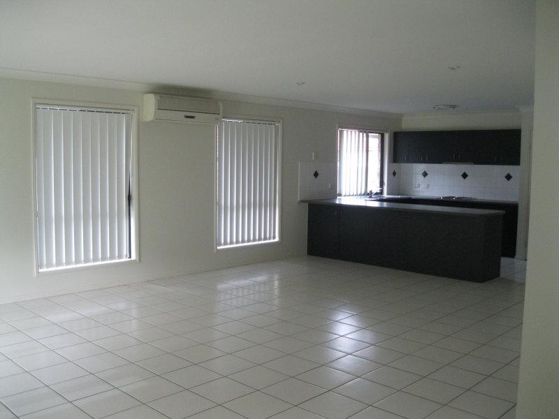 10 Mungana Dr, Upper Coomera QLD 4209