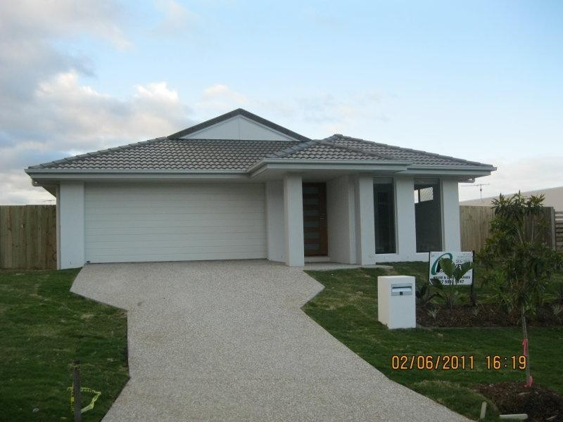 3 Oakvale St, Holmview QLD 4207