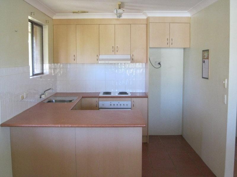 2/31 Donald  St, Paradise Point QLD 4216