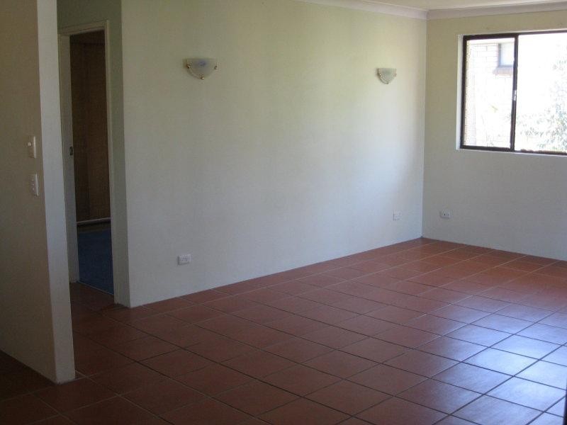 2/31 Donald  St, Paradise Point QLD 4216