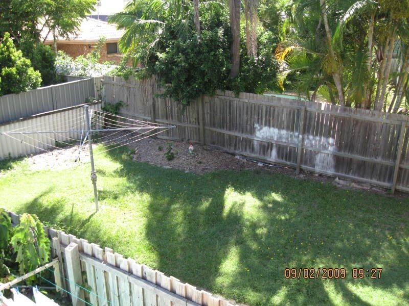 2/31 Donald  St, Paradise Point QLD 4216