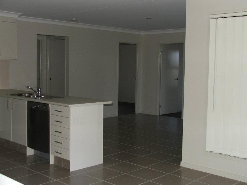 8 Yelka Street St, Ormeau QLD 4208