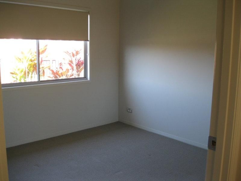 4 Elizabeth St, Coomera QLD 4209
