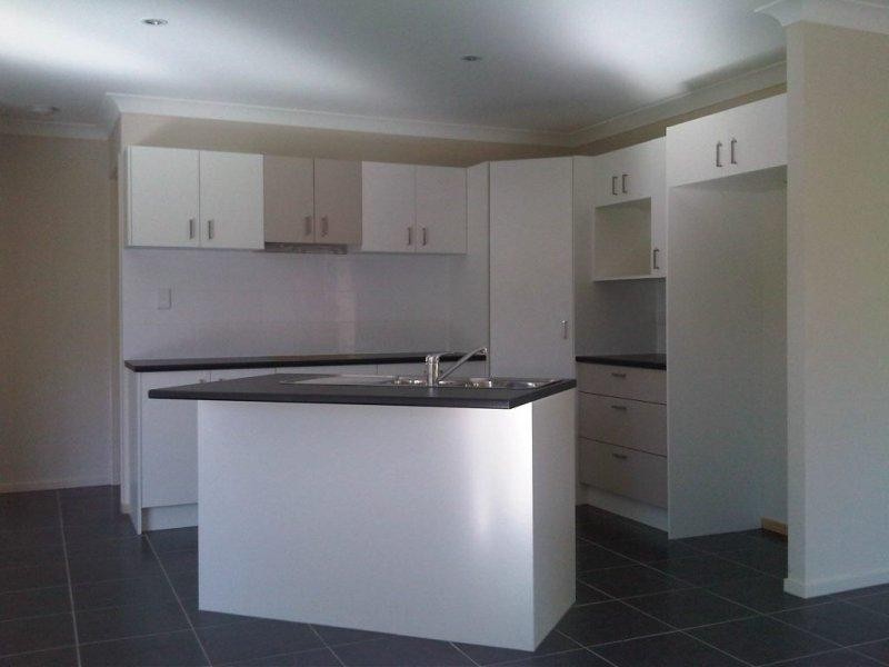 60 Lisa Cres, Coomera QLD 4209