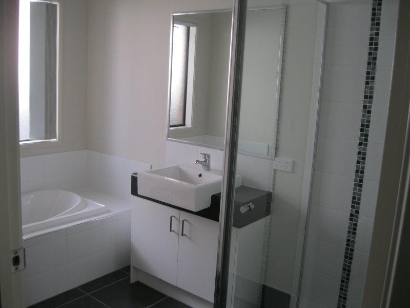 60 Lisa Cres, Coomera QLD 4209