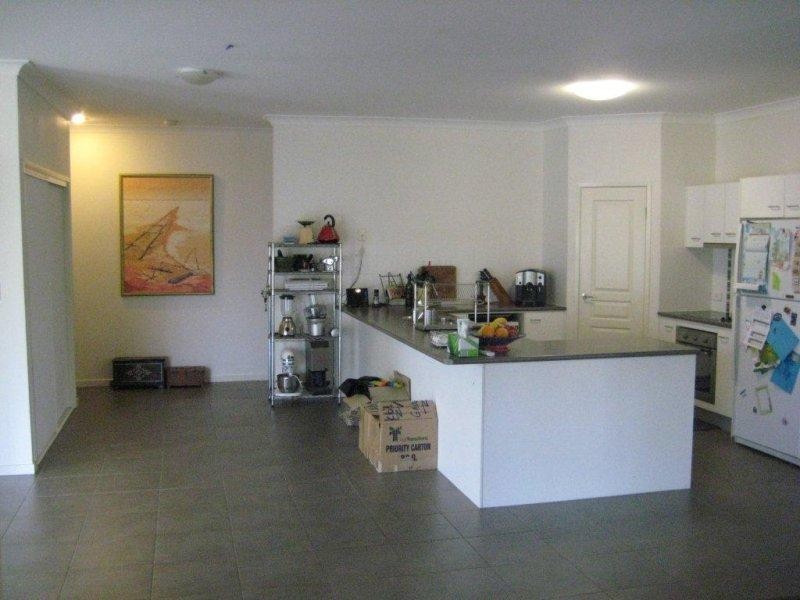 43 Woodlands Bvd, Waterford QLD 4133