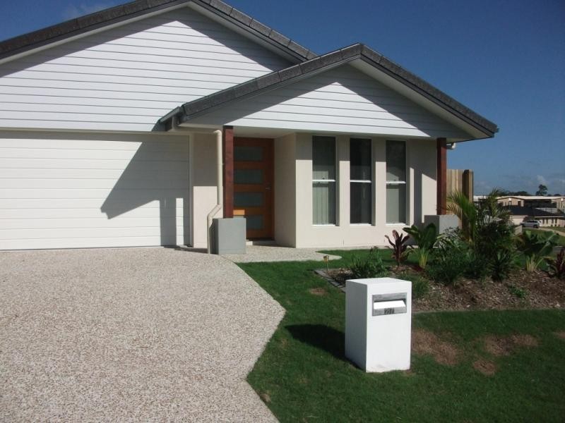 27 Winchester Cres, Pimpama QLD 4209